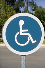 Panneau de stationnement pour personne à mobilité réduite